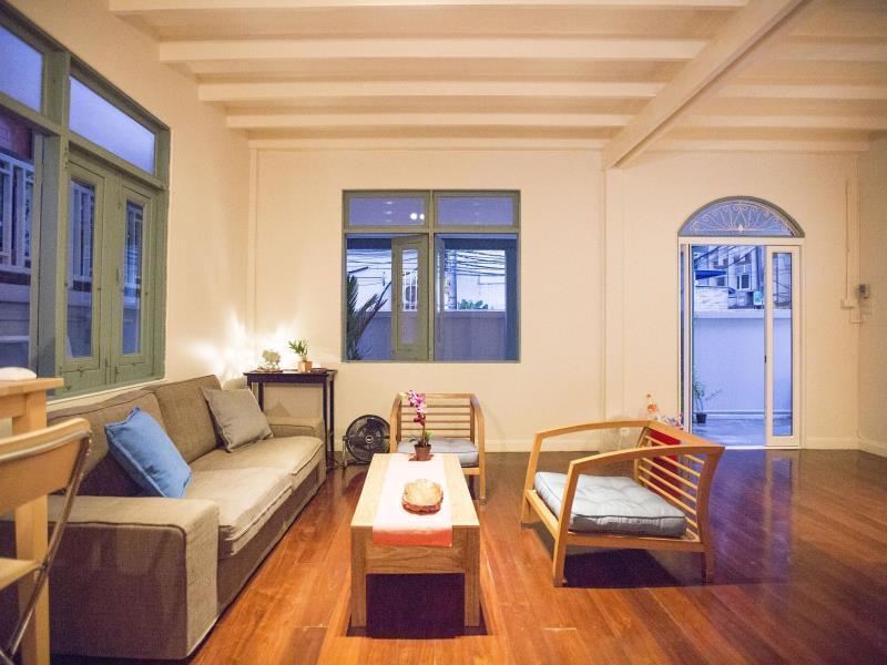 Asrama Fu House Bangkok